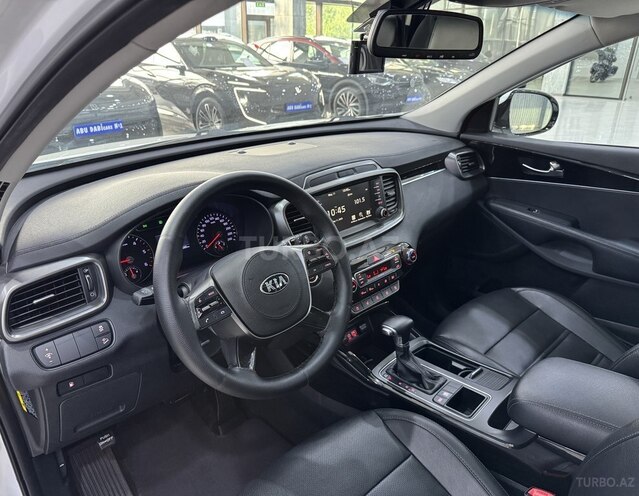 Kia Sorento-9