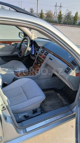 Mercedes E 240 1999, 240,000 km - 2.4 л - Bakı