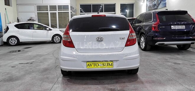 Hyundai i30-6