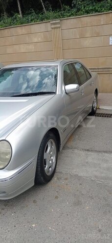 Mercedes E 270 2001, 430,000 km - 2.7 l - Bakı
