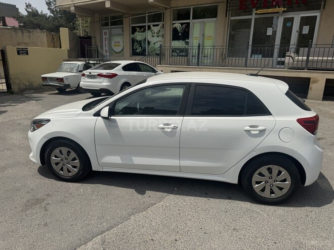 Kia Rio 2017, 85,000 km - 1.6 l - Bakı