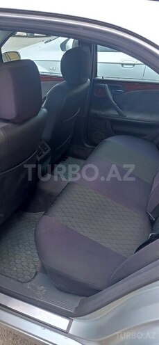 Mercedes E 270 2001, 430,000 km - 2.7 l - Bakı