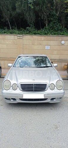 Mercedes E 270 2001, 430,000 km - 2.7 l - Bakı