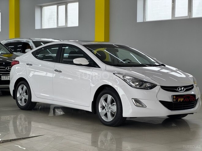 Hyundai Elantra 2015, 176,000 km - 1.6 л - Bakı