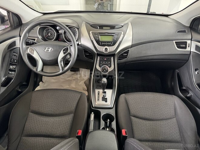 Hyundai Elantra 2015, 176,000 km - 1.6 л - Bakı