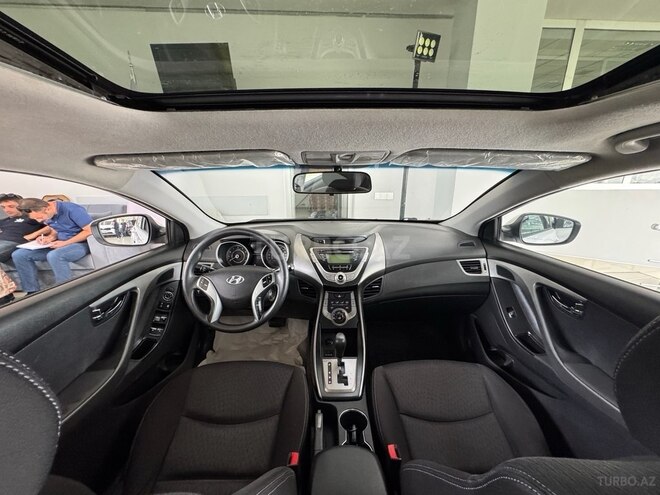 Hyundai Elantra 2015, 176,000 km - 1.6 л - Bakı