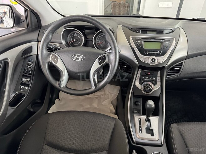 Hyundai Elantra 2015, 176,000 km - 1.6 л - Bakı