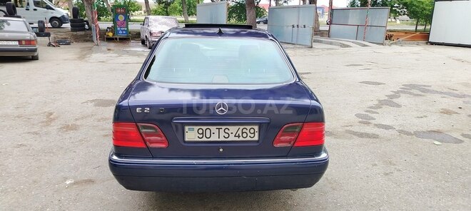 Mercedes E 240 1998, 339,000 km - 2.4 l - Bakı