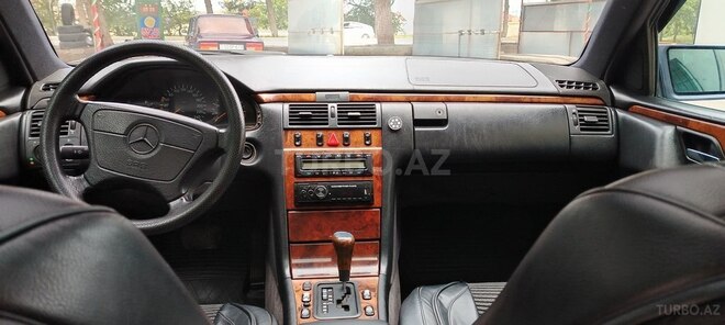 Mercedes E 240 1998, 339,000 km - 2.4 l - Bakı