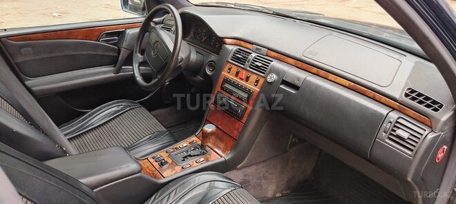 Mercedes E 240 1998, 339,000 km - 2.4 l - Bakı