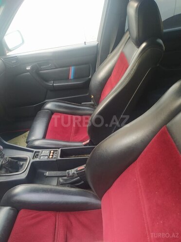 BMW 525 1991, 298,000 km - 2.5 l - Bakı