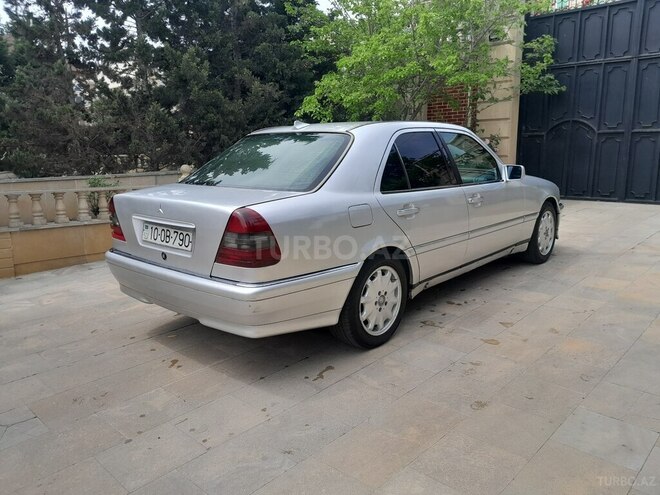 Mercedes C 220 d 1995, 220,000 km - 2.2 л - Bakı