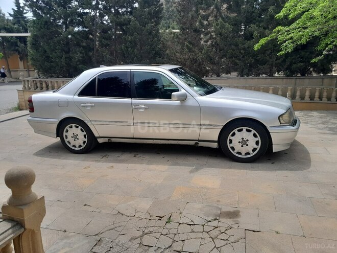 Mercedes C 220 d 1995, 220,000 km - 2.2 л - Bakı