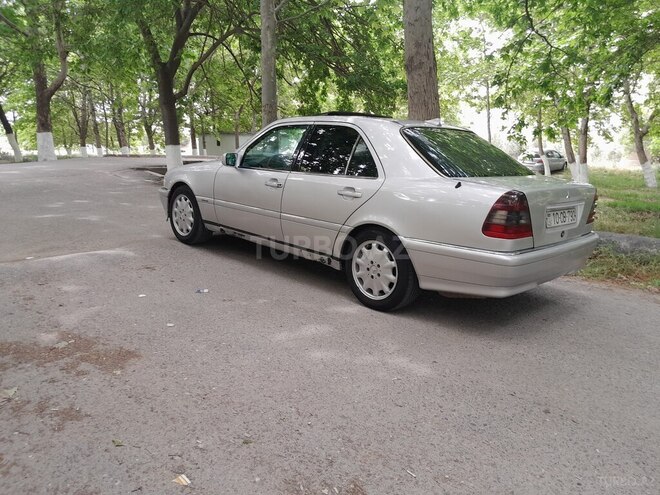Mercedes C 220 d 1995, 220,000 km - 2.2 л - Bakı
