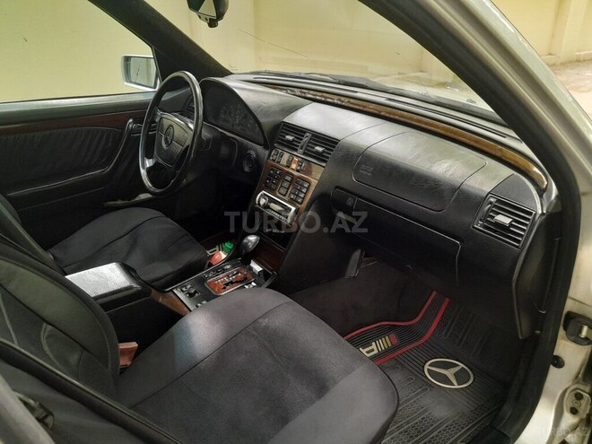 Mercedes C 220 d 1995, 220,000 km - 2.2 л - Bakı