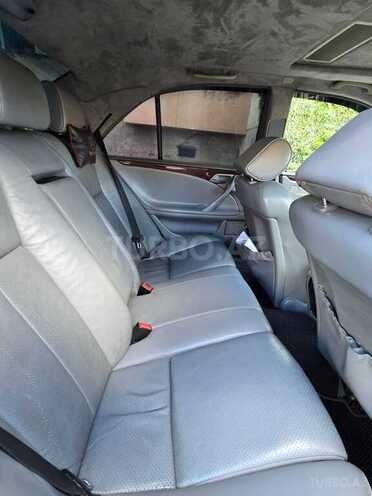 Mercedes E 220 d 2001, 570,000 km - 2.2 l - Goranboy