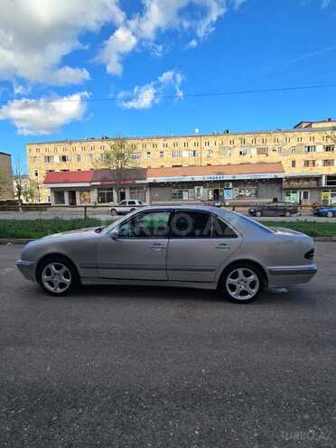 Mercedes E 220 d 2001, 570,000 km - 2.2 l - Goranboy