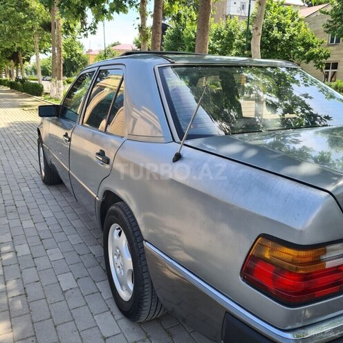 Mercedes E 250 1992, 462,000 km - 2.5 л - İmişli