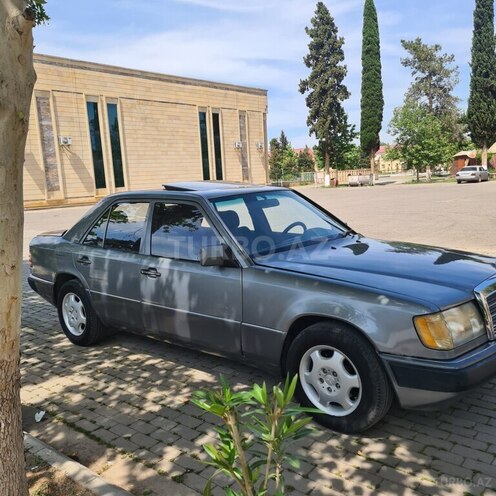 Mercedes E 250 1992, 462,000 km - 2.5 л - İmişli