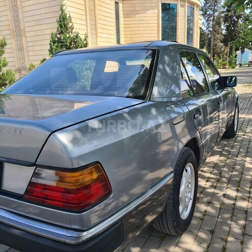 Mercedes E 250 1992, 462,000 km - 2.5 л - İmişli