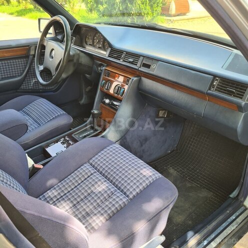 Mercedes E 250 1992, 462,000 km - 2.5 л - İmişli