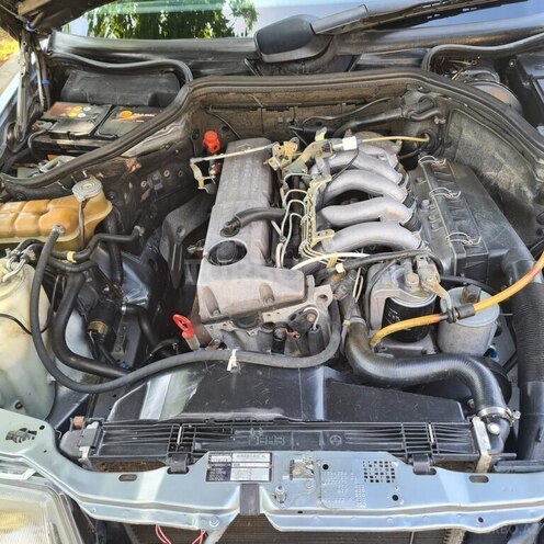 Mercedes E 250 1992, 462,000 km - 2.5 л - İmişli