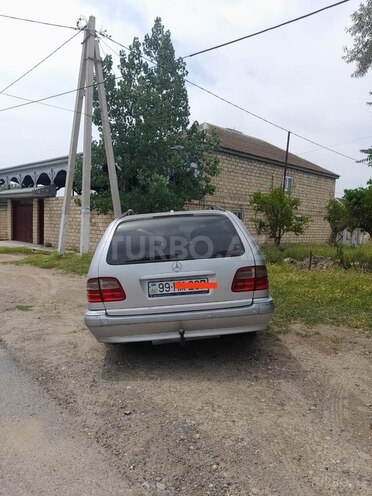 Mercedes E 220 d 2002, 472,300 km - 2.2 л - Hacıqabul