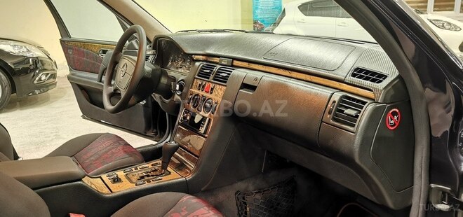 Mercedes E 240 1998, 234,000 km - 2.4 l - Sumqayıt