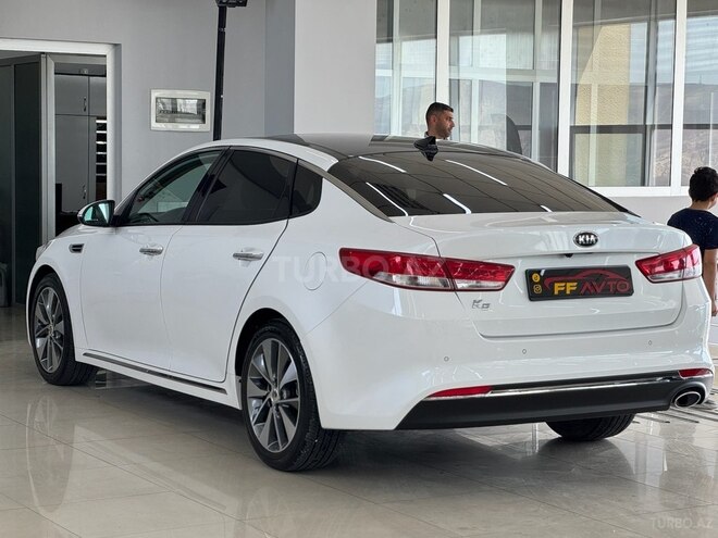 Kia K5-12