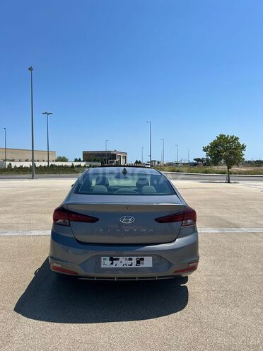 Hyundai Elantra 2018, 110,400 km - 2.0 l - Sumqayıt