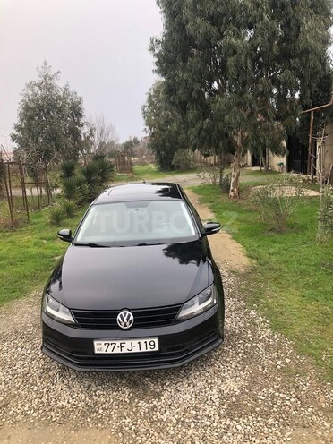 Volkswagen Jetta-1