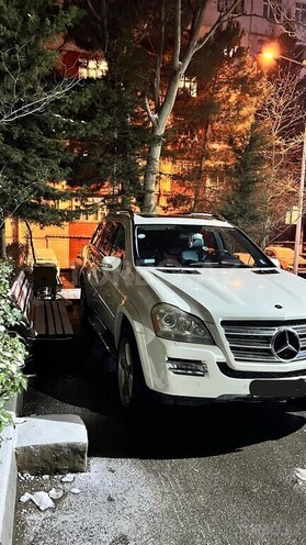Mercedes GL 550 2009, 268,000 km - 5.5 l - Bakı