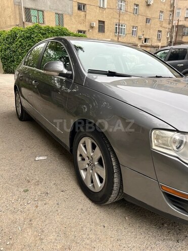Volkswagen Passat 2005, 232,000 km - 2.0 l - Bakı