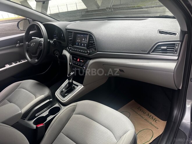 Hyundai Elantra 2017, 9,000 km - 2.0 l - Bakı