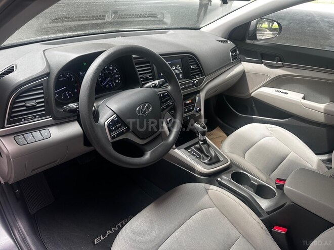 Hyundai Elantra 2017, 9,000 km - 2.0 l - Bakı