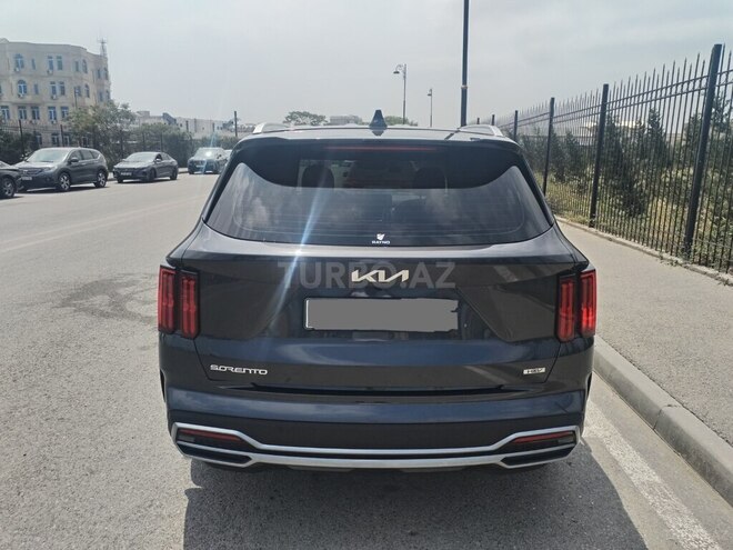 Kia Sorento-13