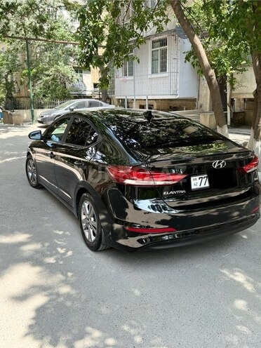 Hyundai Elantra 2017, 273,588 km - 2.0 l - Bakı