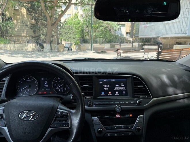 Hyundai Elantra 2017, 273,588 km - 2.0 l - Bakı