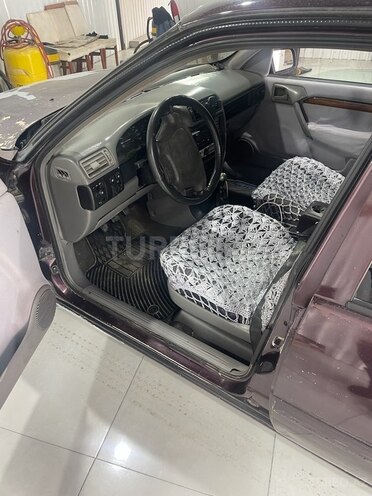 Opel Vectra 1992, 200,000 km - 2.0 л - Bakı