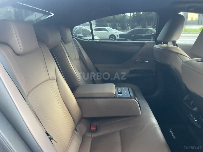 Lexus ES 300h 2023, 52,000 km - 2.5 l - Bakı