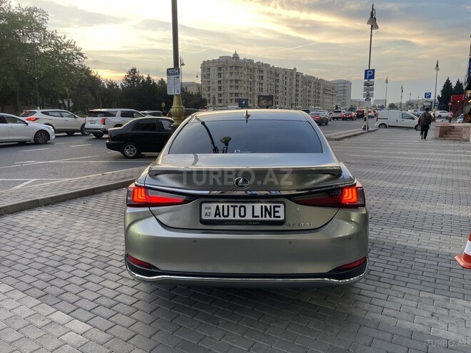 Lexus ES 300h 2023, 52,000 km - 2.5 l - Bakı