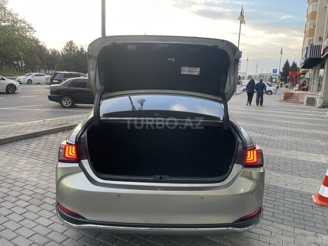 Lexus ES 300h 2023, 52,000 km - 2.5 l - Bakı