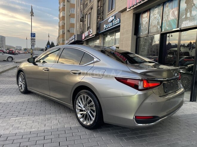 Lexus ES 300h 2023, 52,000 km - 2.5 l - Bakı