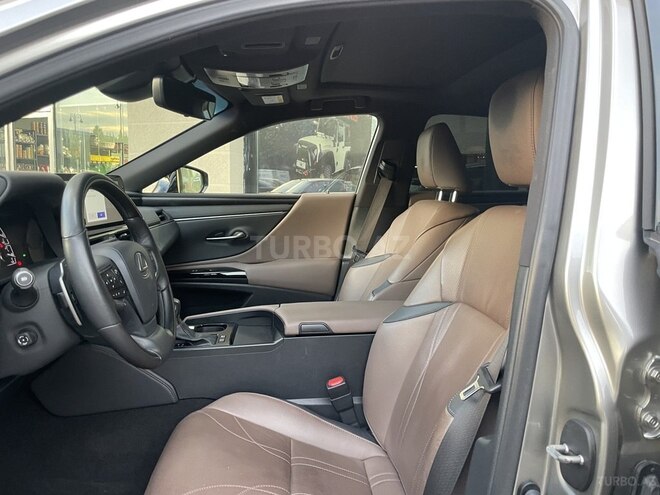Lexus ES 300h 2023, 52,000 km - 2.5 l - Bakı