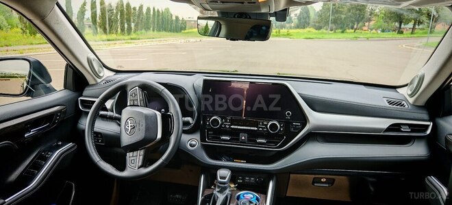 Toyota Highlander 2024, 16,500 km - 2.5 л - Bakı