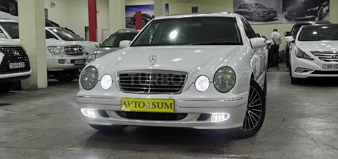 Mercedes E 320-2