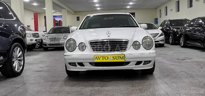 Mercedes E 320-3