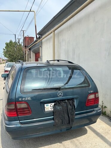 Mercedes E 220 d 1999, 615,000 km - 2.2 л - Bakı