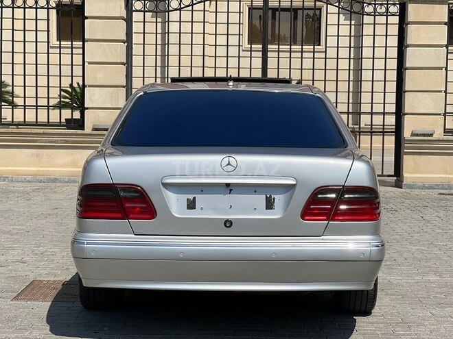 Mercedes E 240 2000, 400,000 km - 2.6 л - Bakı