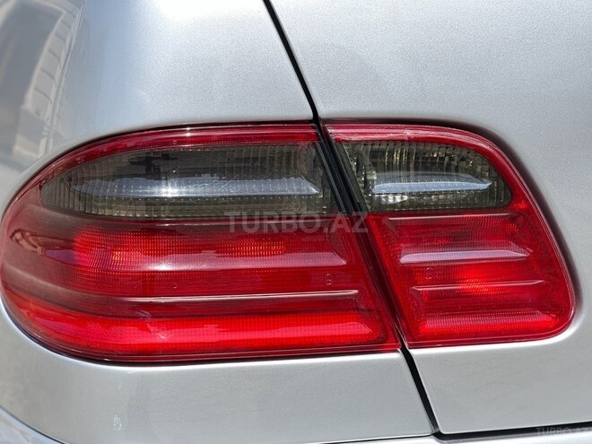 Mercedes E 240 2000, 400,000 km - 2.6 л - Bakı